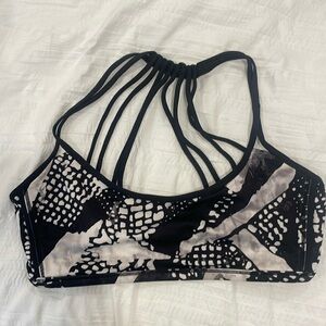 Lululemon scrappy bra